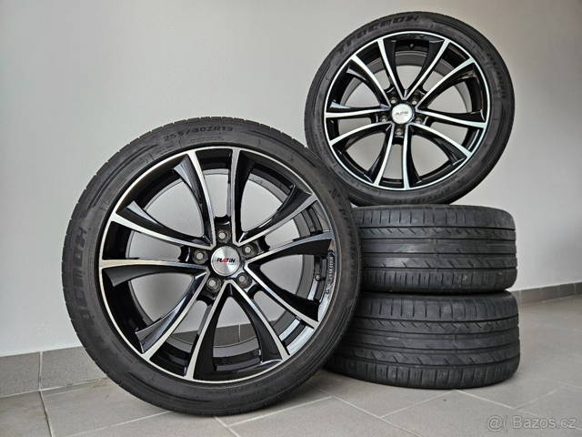 Alu kola Platin 5x120 Letní 255/40/19 ( VW T5 )