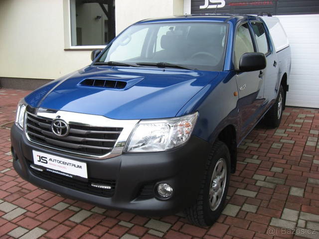 Toyota Hilux 2.5D-4D 144PS Double Cab Terra M/T 4x4