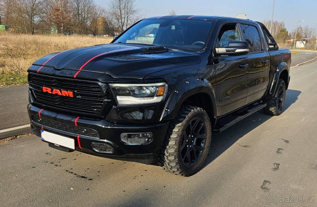 DODGE RAM 1500 5.7 HEMI 4X4 401PS LARAMIE