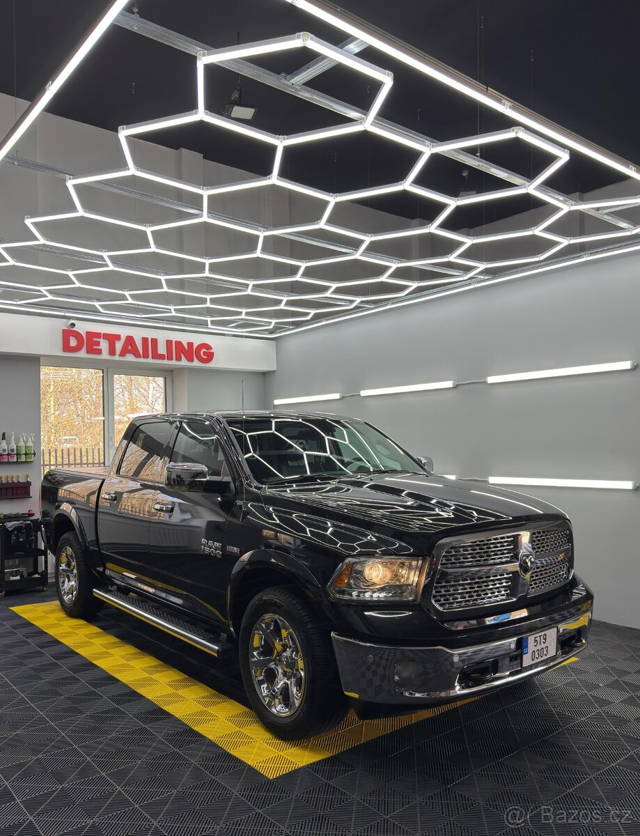 Predám Dodge RAM 1500 5.7 HEMI 2018 4x4 TOP STAV