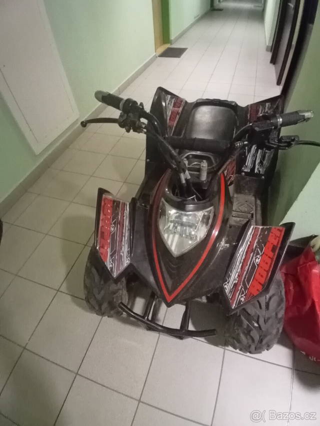 Dětská elektrická čtyřkolka