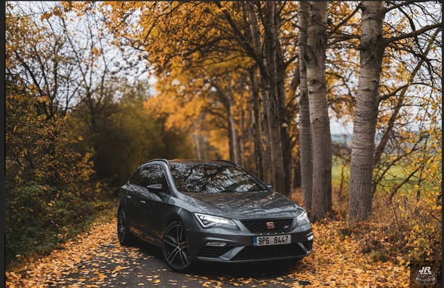 Seat Cupra 5f ST 300