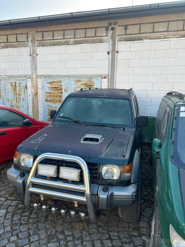 Ochranny ram Pajero, disky mangels, nášlapy aj…