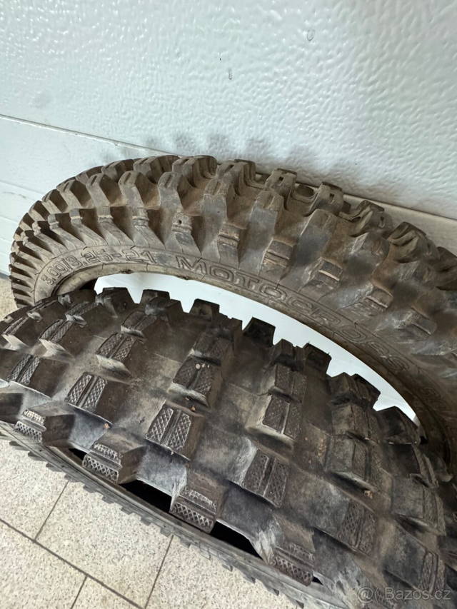 Enduro pneu Barum c16A