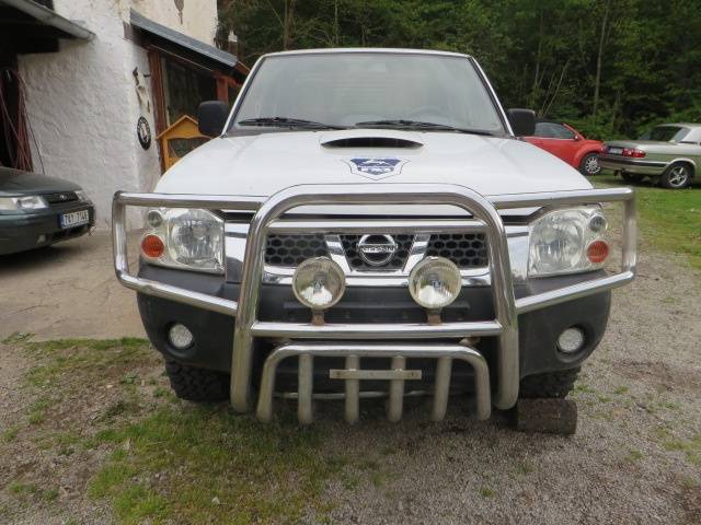 Nissan D22,rv 2003,diesel2488ccm,najeto 300tis km