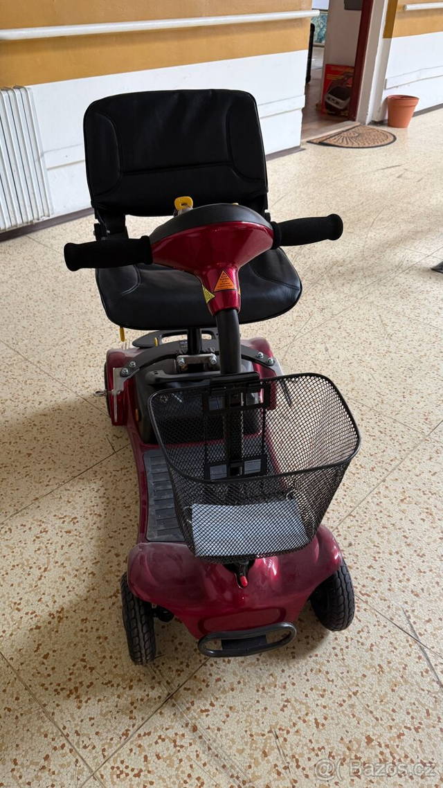 Elektrický vozík - čtyčkolový skútr pro seniory Shoprider