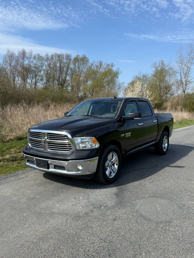 Dodge RAM 1500 5.7 HEMI--2017--4x4--tažné 3.5t--REZERVACE—