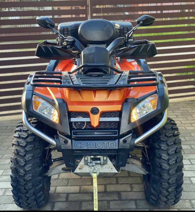 CF MOTO X8 4x4 800ccm V-twin