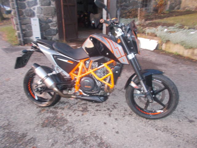 KTM 690 Duke