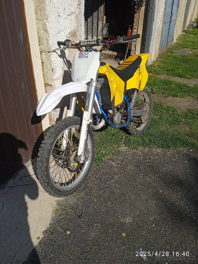 Suzuki RM 125 .2T
