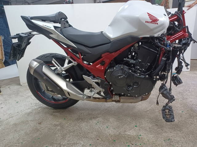 HONDA CB 750 HORNET - TACHOMETR, DISPLAY