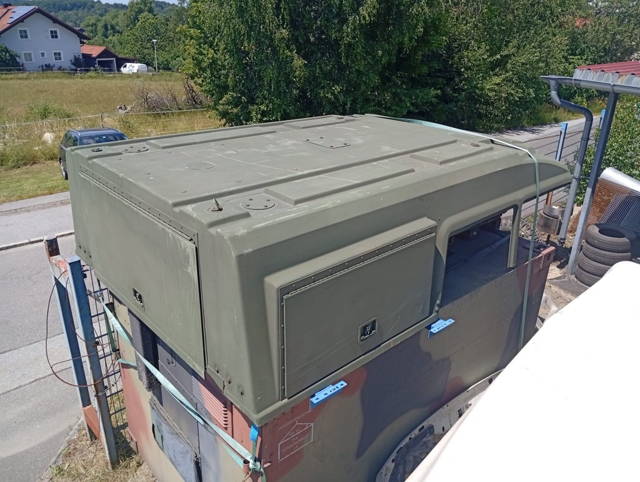 Střecha Helmet Humvee Hummer H1