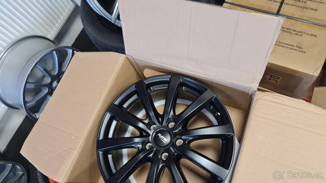 Nová černá ALU KOLA VW T5 T6 R18 disky 5x120 et50 záruka DPH