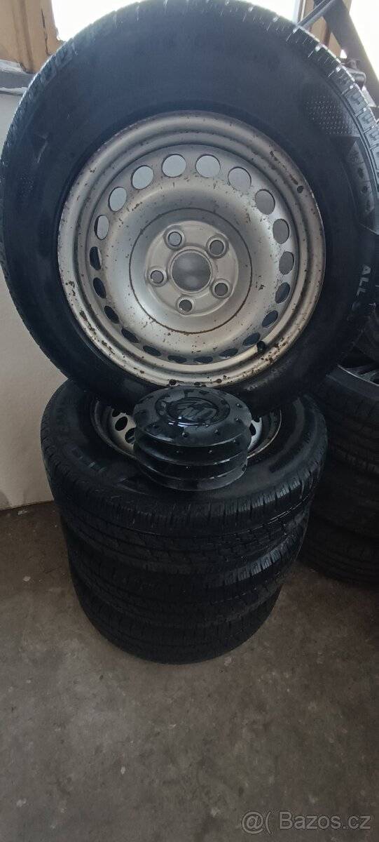 Prodám sadu plechových disků R16 5x120