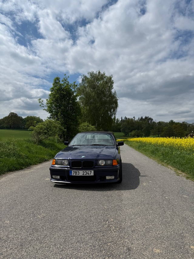BMW e36 320i cabrio