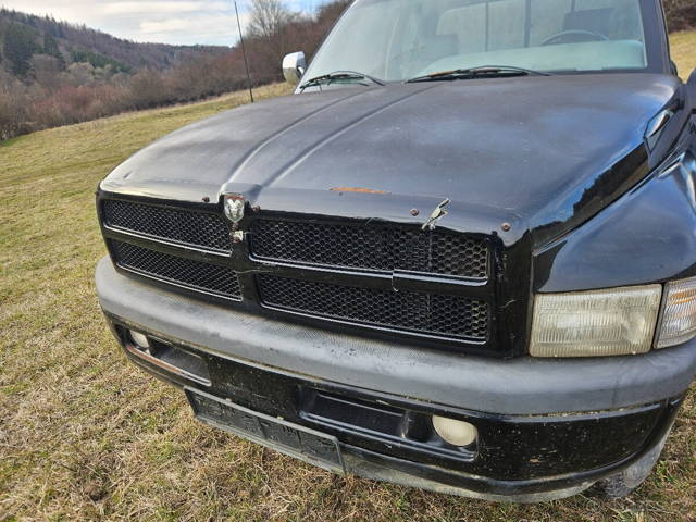 Dodge ram 2500 .5.9 magnum