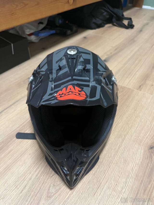 Helma na motocross
