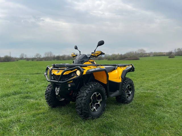 Can-am Outlander 1000XT - Warn - nové pneu - slušný stav