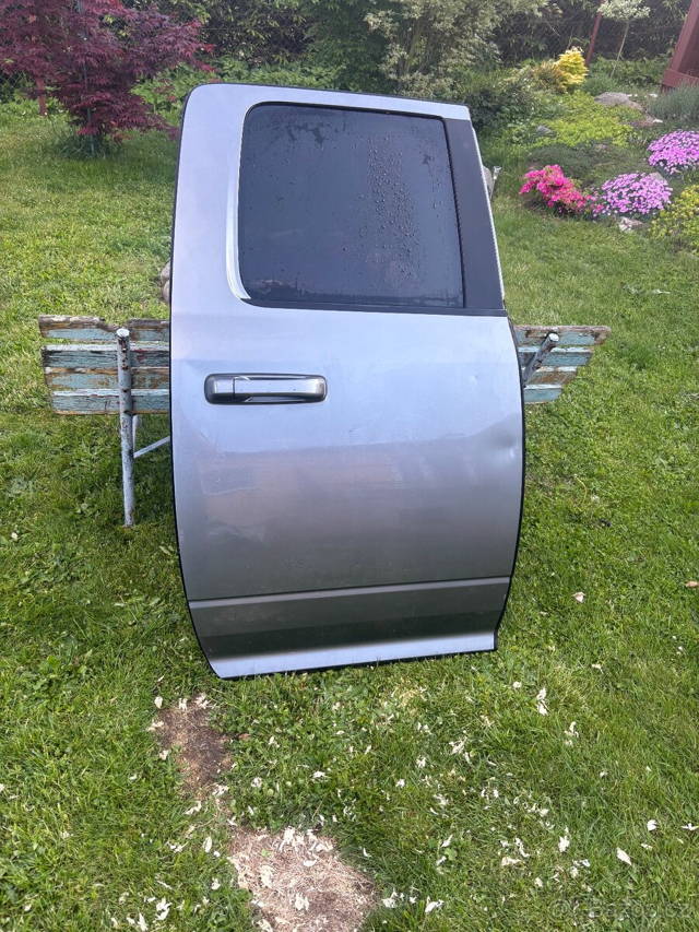 Dodge ram Quad Cab zadní dveře