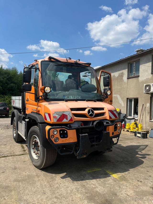 Mercedes Benz Unimog U423