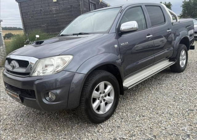 Toyota Hilux 3,0 D-4D AUTOMAT 4X4 126kW nafta automat 127 kw