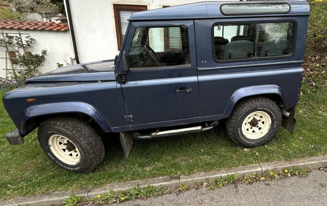 Land Rover Defender 90