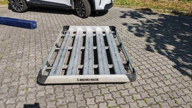 Expediční offroad zahrádka Rhino rack
