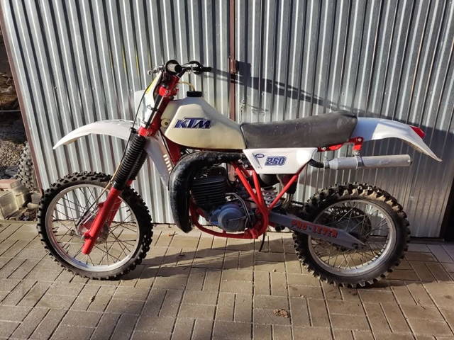 KTM GS250