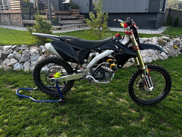 Suzuki RMZ 250