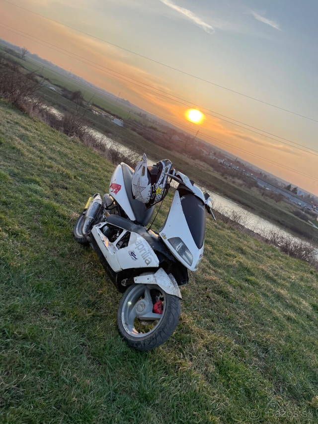 Aprilia area 51