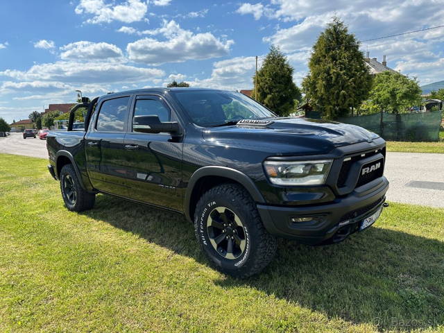 Dodge Ram Rebel 1500 v8 LPG