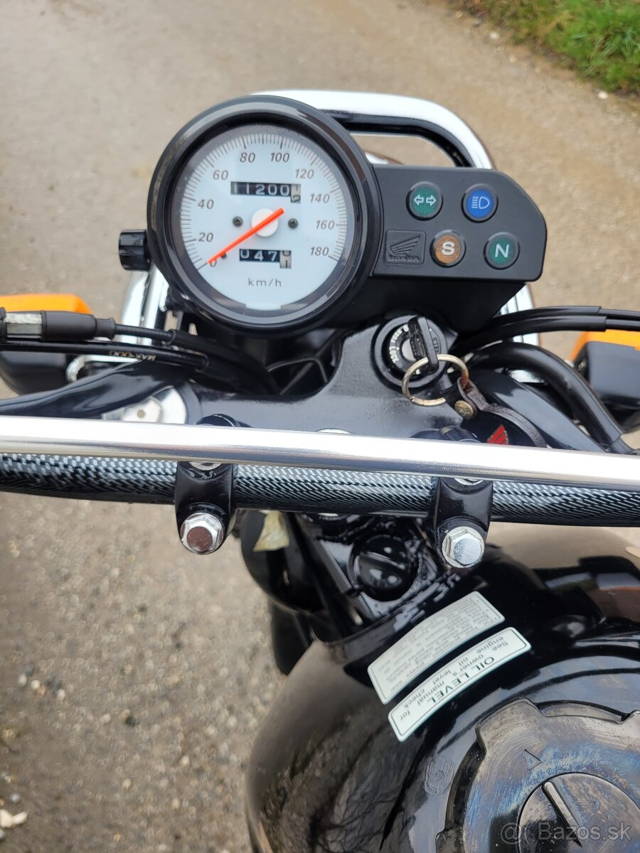 Honda SLR 650, el.štartér, len 11.200 km, TOP STAV