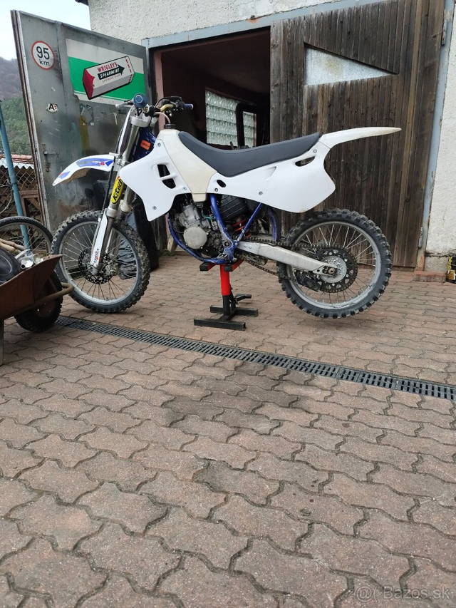 Yamaha yz 125 zadřená