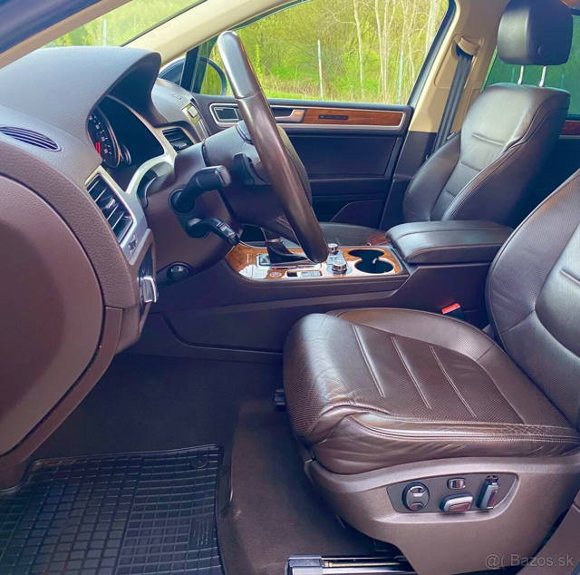 VW Touareg 4.2 V8 TDi EXCLUSIVE FULL TOP WEBASTO