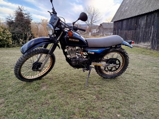 Suzuki DR 125
