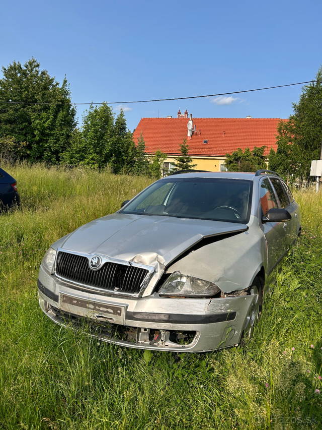 Predám Škoda Octavia 2 Combi - po nehode