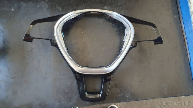 Dekor volantu Volskwagen Passat B8 Golf 7 Multivan a iné