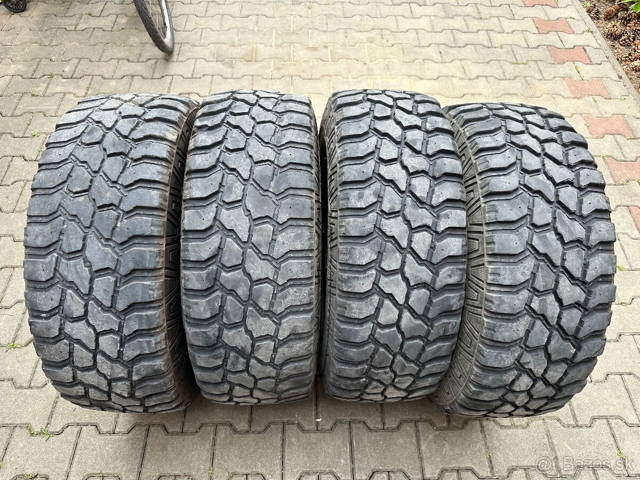 285/70 R17 Nokian MT