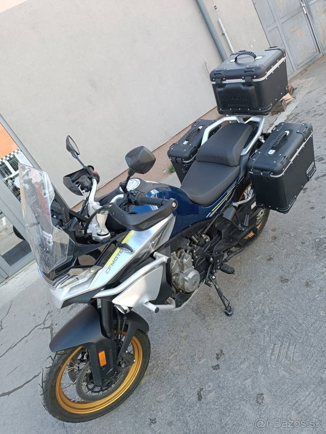 CF Moto 800 MT