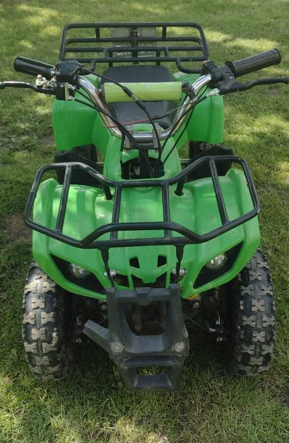 Predám štvorkolku 50cc len vazni záujem ďakujem cena 250 €
