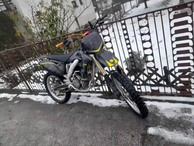 RMZ 250 2009
