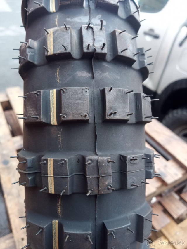 Pneu na motorku, enduro, moto pneu