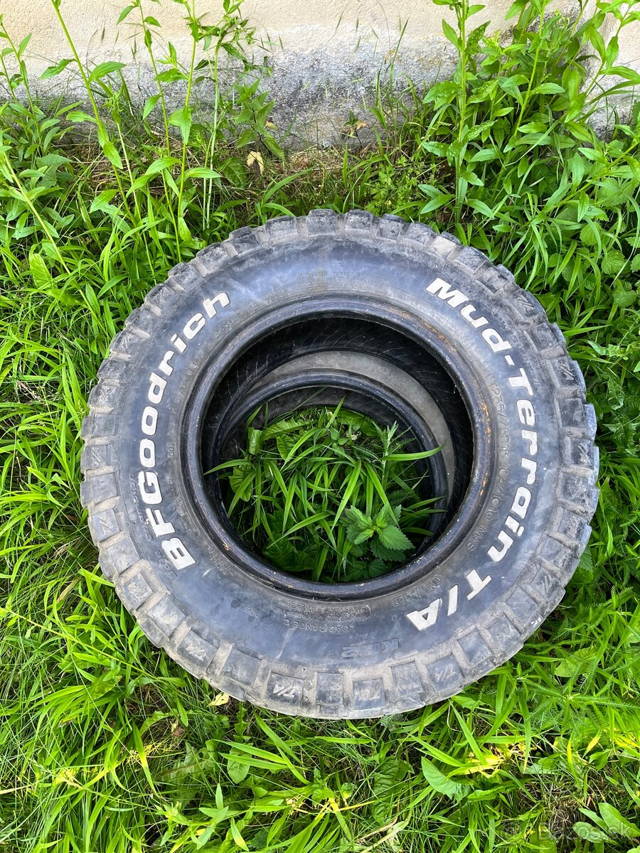 Bf goodrich Mudterraine 235/75 r15
