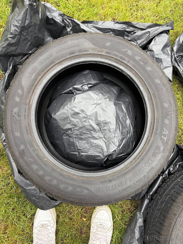 Goodyear Eagle F1 4x4 - Celoročné pneu