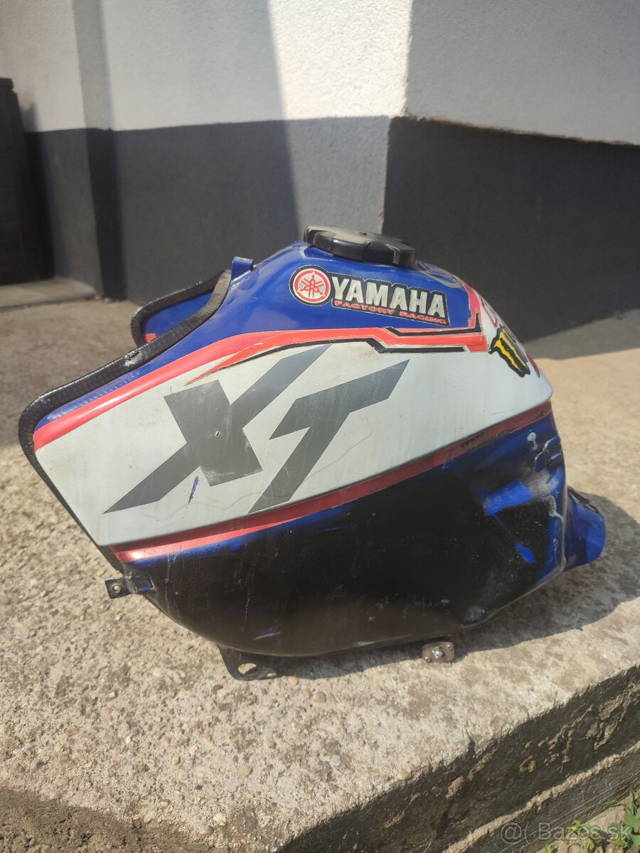 Nádrž Yamaha Xt600