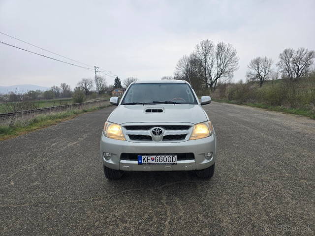 Toyota Hilux D-4D 3.0 TDI 126KW 4X4