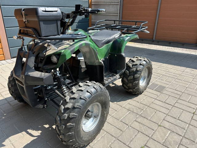 Predám akumulatorovu štvorkolku Hecht 56150