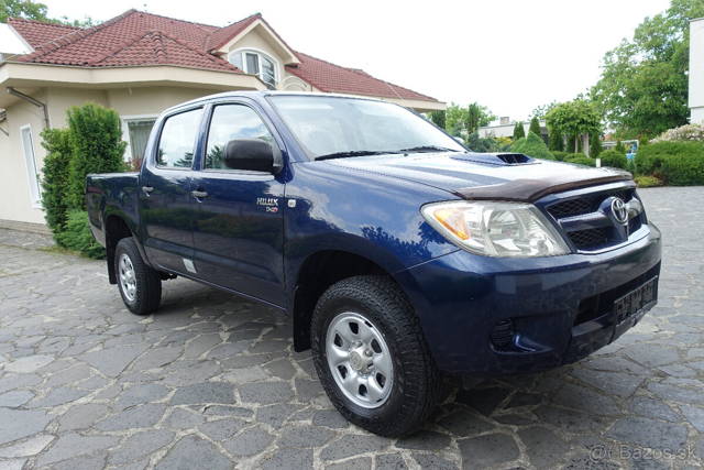 Toyota Hilux DC 2.5 D-4D Basis 4x4