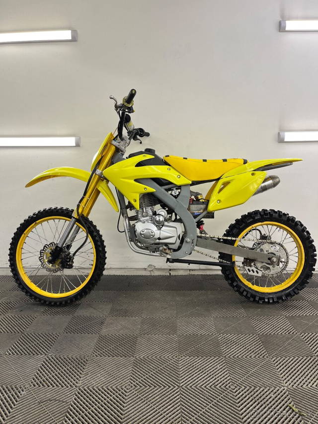 Motorka Cross 200cc TOP STAV