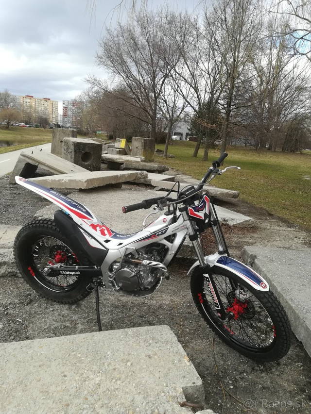 Honda montesa cota 260 4T